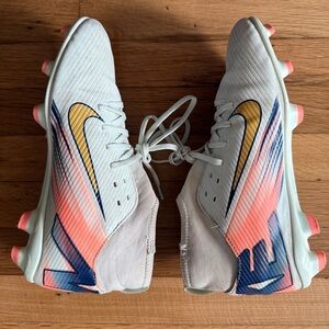 NIKE kids zoom mercurial vapor 16 academy cleats MDS green/metallic gold 6Y